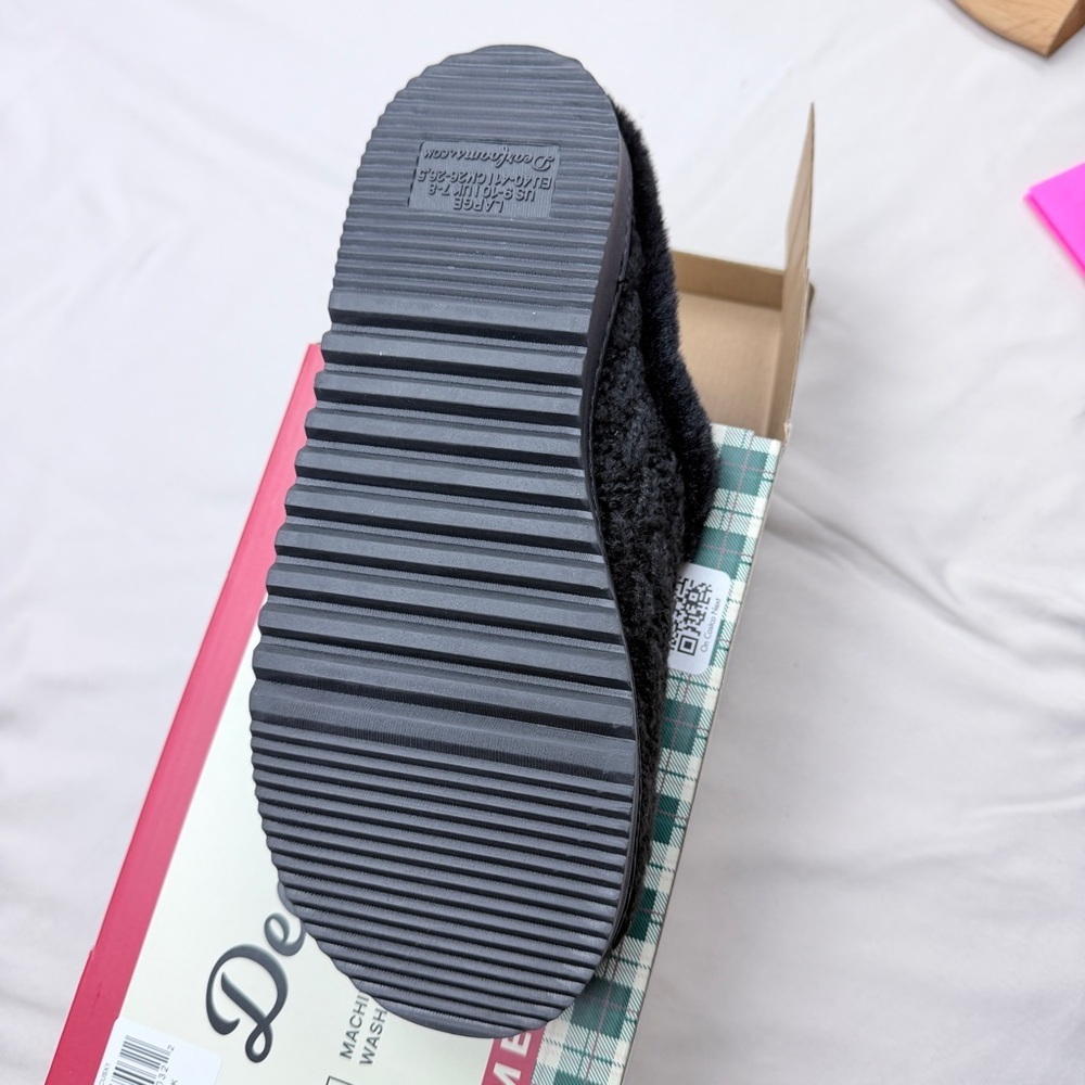 Dearfoams Black Memory Foam Slippers - Picture 4 of 8